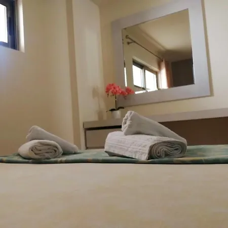 Angel House Apartment *
